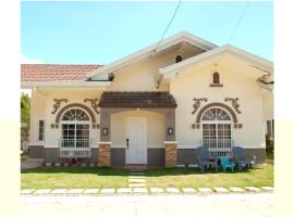 Villa Izabella in Panglao Island, hotel in Dauis