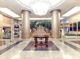 Garden Palace Hotel, отель в Сурабае, в районе Genteng