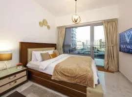 Silk Valley - Chic Studio | Close to AUH & Yas Island | Pool & Parking