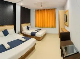 Hotel Manish International Near Kashi Vishwanath Temple