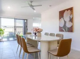 House Tulipa - Brand New Family Home at Greenbank