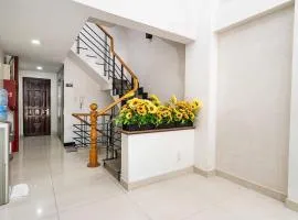 Đình Đinh Hotel