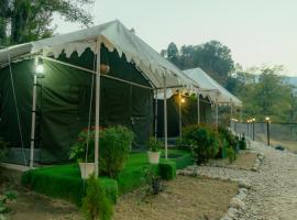 Whispering Water Camp, hotel v destinaci Mukteswar