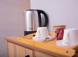 Meriam Base Lodge, Hotel in Kempton Park