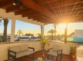 Casa con Terraza Privada, Atardeceres y Barbacoa