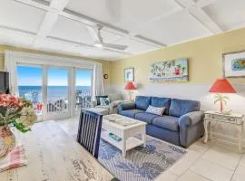 Vibrant Ocean View Getaway - Fernandina Beach