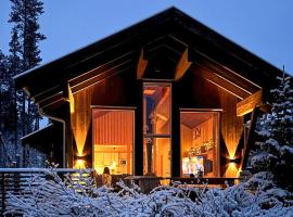 Nice Home In Tinn Austbygd With Sauna, hotel in Luråsgrendi