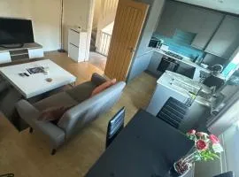 Double room -Quite -Close to Elizabeth line