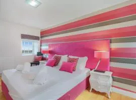 3 Bedrooms - 2 Bathrooms - Parking - Dog Friendly - Wifi - Nr Berwick Bamburgh