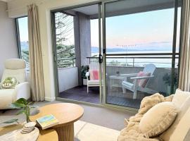 Luxury Oceanfront Unit - Cumberland Lorne Resort, hotel en Lorne