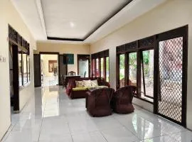 Chill-Inn near Surabaya Zoo Syariah