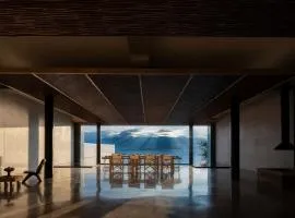 Dali Fanchen Half-Mountain Seaview Resort Hotel