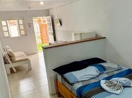 Kitnet a 150m da praia