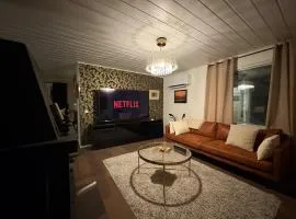 Cozy house near the river - sauna, Wi-Fi