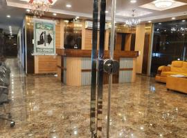 Royal View Residency, hotel i Attingal