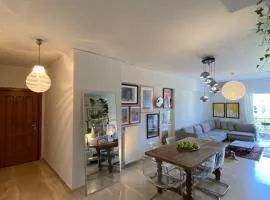 Elegant Flat Near Hospitals & Museums