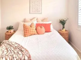 Cozy Home Near Airport Melbourne CBD Easy Access