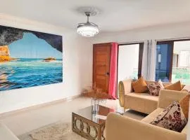 Exclusive Huge and Lovely 4 bedrooms and 3 bathrooms apartments in Santiago close to all funs