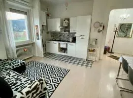 Appartamento Lella con meravigliosa vista vicino al centro congressi zona Bagni con wi-fi,ascensore e area parcheggio