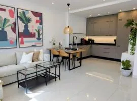 BIG sun terrace renovated 2-bedroom luxury duplex