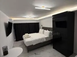 City Center Lux Studio