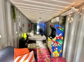 Séjour insolite dans un container aménagé à Berck