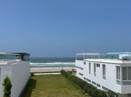 Beach House in Asia, Santorini Condominio, hotel v mestu Asia