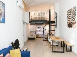 Vintage duplex with jacuzzi