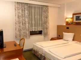 Yeti City Hotel Saarbrücken: Saarbrücken şehrinde bir otel