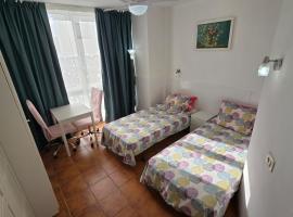 Tenerife flyport, hotel in San Isidro