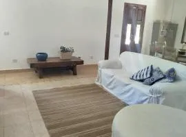 Linda casa no Perequê, 2 minutos da praia