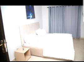 Hilltop apartment Ikeja, hotel in Hausa