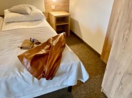 ZAJAZD BIAŁCZAŃSKI Dom Wypoczynkowy Restauracja i Klub Bilardowy – hotel w mieście Białka Tatrzanska