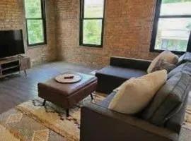 Jungle Vibe by Jungle House Downtown & Short North Free Parking 5 800 Reviews Near Convention Center & Nationwide Arena & Ohio State Walk to High Street