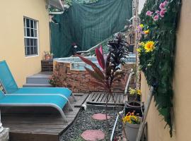 Tropical Harbour View, hotel en Monchy