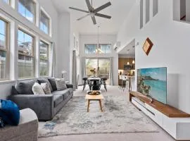Marbella Lane - Elegant 3BR w Marvelous Views