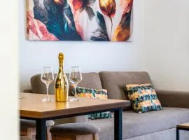 Modern Apartment in a Quiet Area near Center