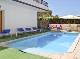 Amazing Apartment In Palmi With House Sea View, Hotel in Palmi
