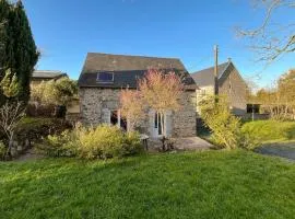 2 Bedroom Cozy Home In Heugueville-Sur-Sienne