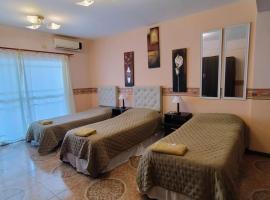 Apart Sorrento, hotel in Santa Teresita