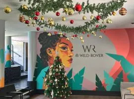 Wild Rover Huacachina