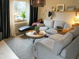 Gorgeous Home In Örebro With Sauna, hotel em Örebro