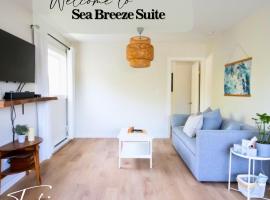 Sea Breeze Suite - Centrally Located in Ucluelet, hotel v destinácii Ucluelet