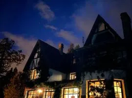 Cuatro Cerros Hostel