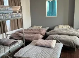 智翔はうす 駐車場無料 民泊で女性家主滞在型 予約後はメール確認願います