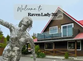 Raven Lady #202- Ucluelet, Sleeps 4, Pet Friendly