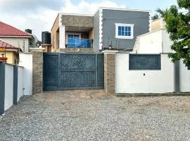 Flozicare Royal 3-Bedroom House in Accra