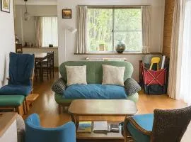 森の中で仲間や家族とゆっくり過ごせる温泉付コテージ 会員制別荘地で広大なプライベート空間 ペット可 那須高原りんどうハウス