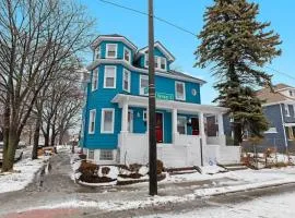 Loft w Fenced Yard Pet-Friendly Near Downtown