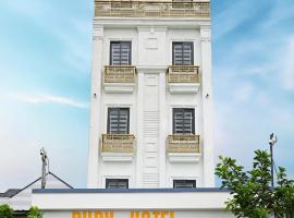 Ruby Hotel - Tân Uyên - Bình Dương، فندق في Hoi Nghia
